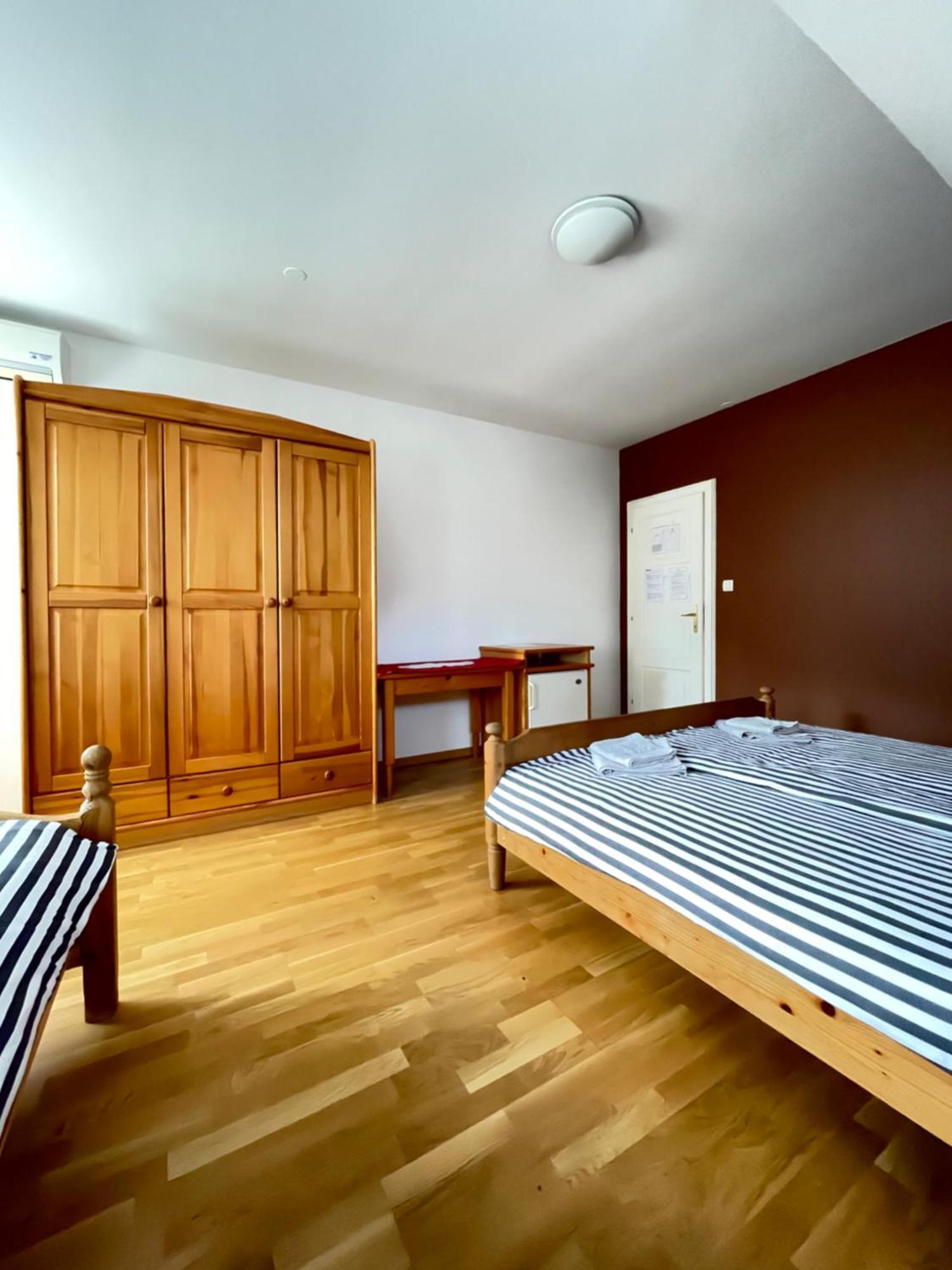 Gostisce Barbara Hotel Idrija Exterior photo